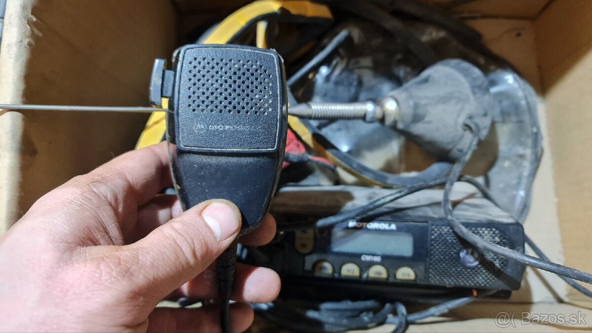 Vysielačka Motorola cm160 - 3