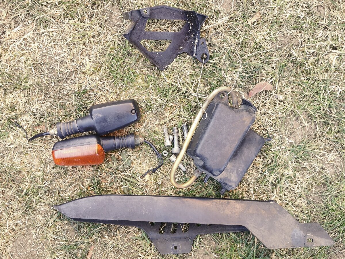 Yamaha XTZ 660 Tenere 3YF - kryt reťaze, kryt oz.kolesa.. - 3