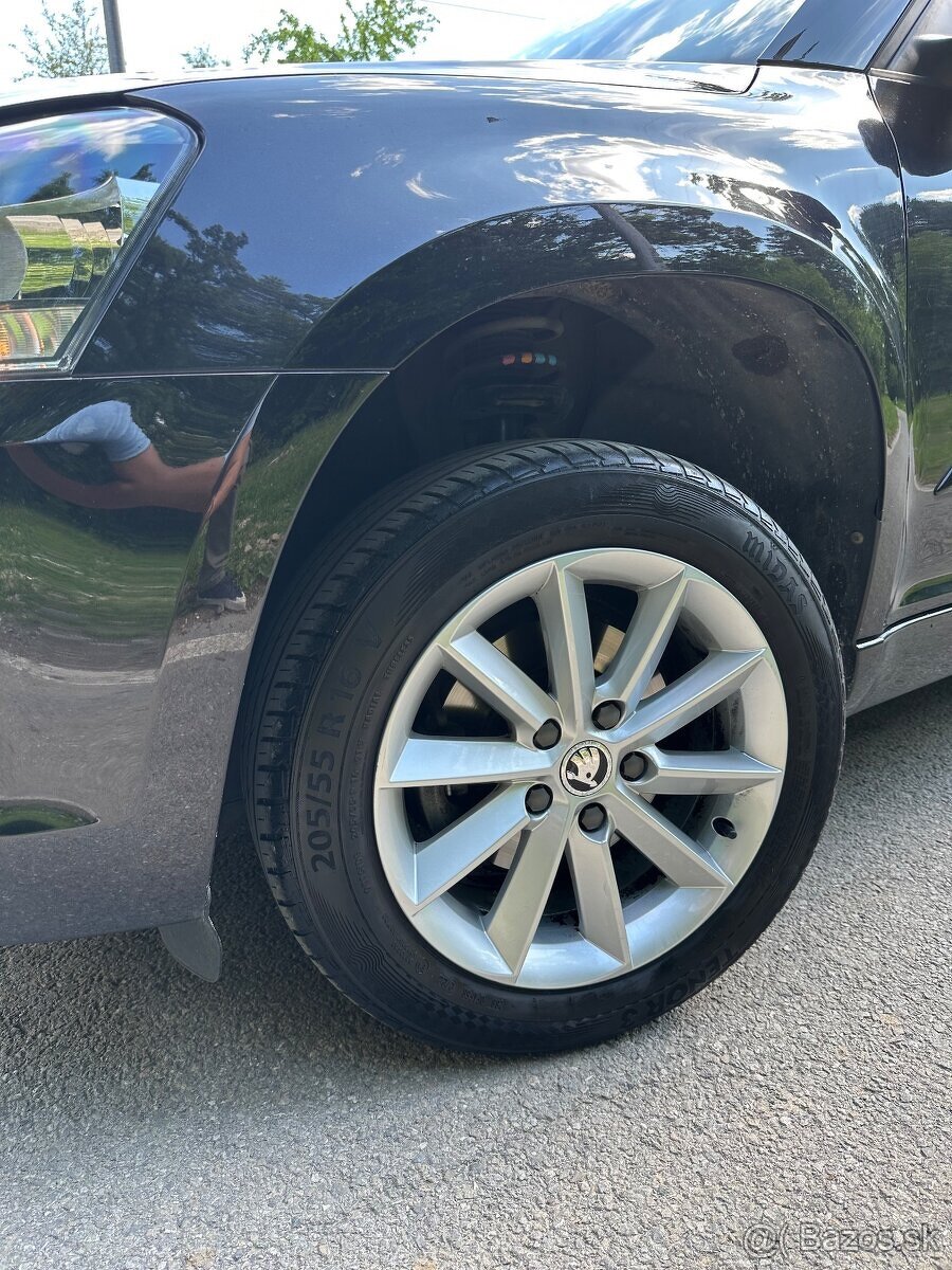 Škoda Yeti 1.2 TSI 81kw/110PS klíma,Ťažné,Navigácia,BT - 3