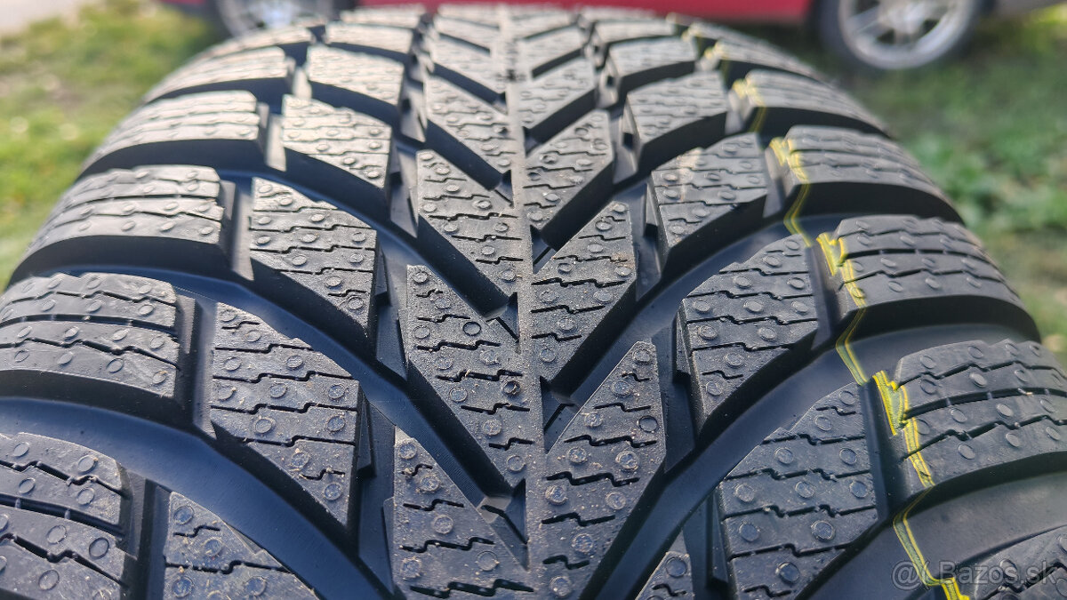 Zimné pneu 225/60 R18 --- NOKIAN - 3