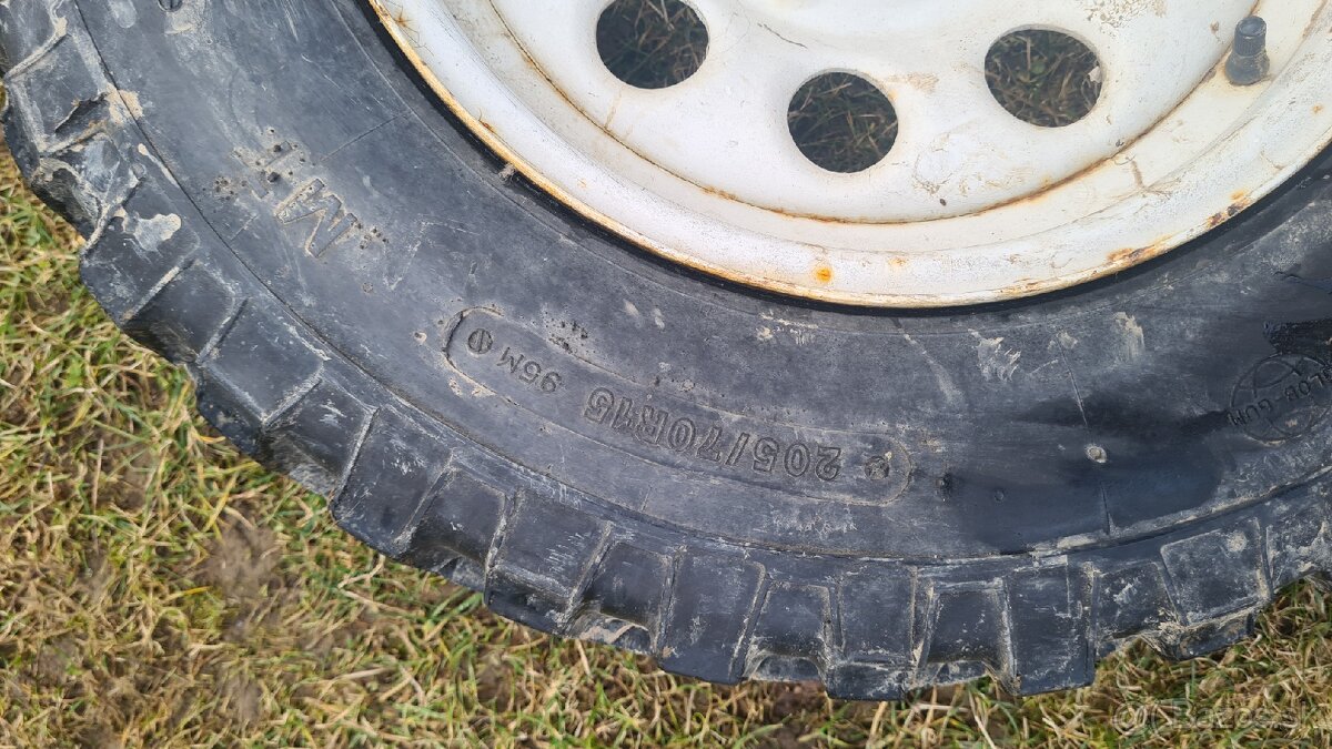 Terenné pneumatiky na suzuki samurai - 3