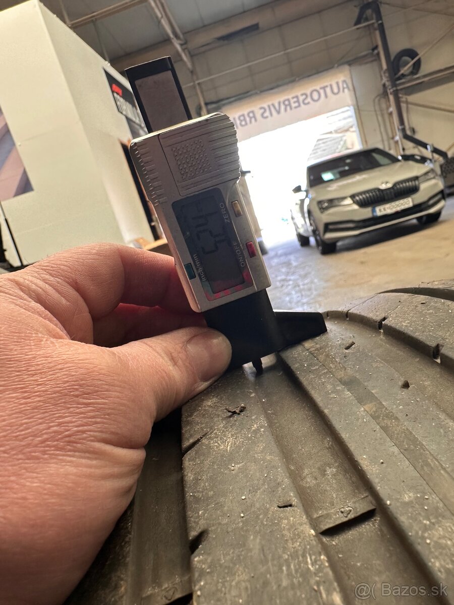 Letné pneumatiky 235/40 R18 98Y - 3