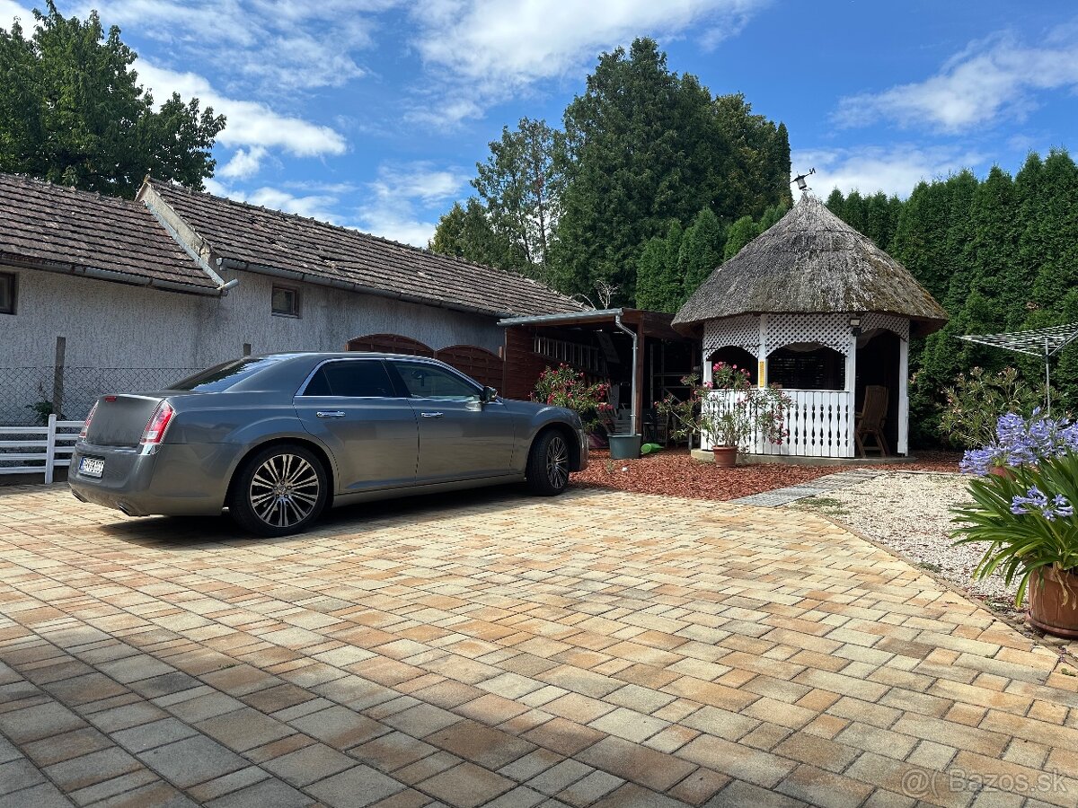 Chrysler 300c / Lancia thema - 3