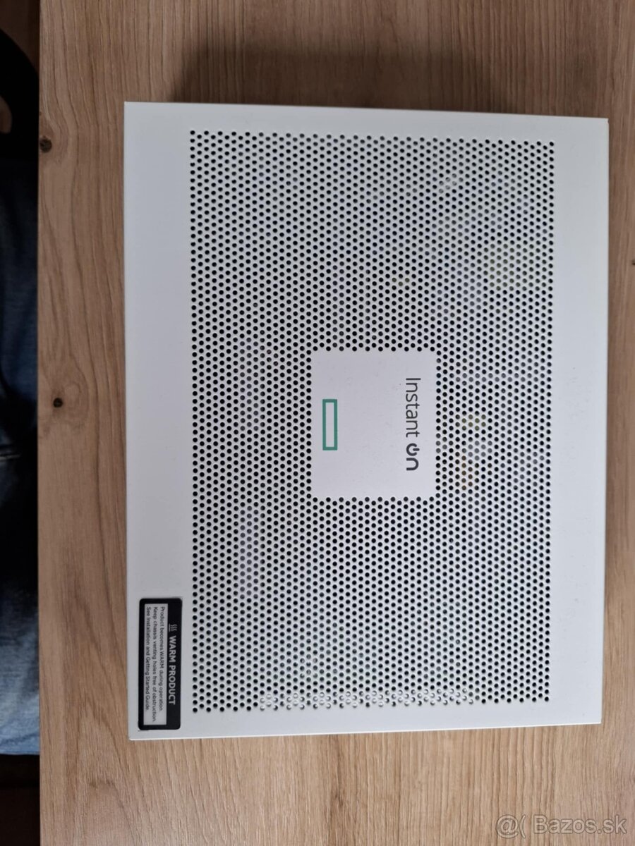 Gigabitový Switch Aruba Instant On 1830 (8-port, 4× PoE, 65W - 3