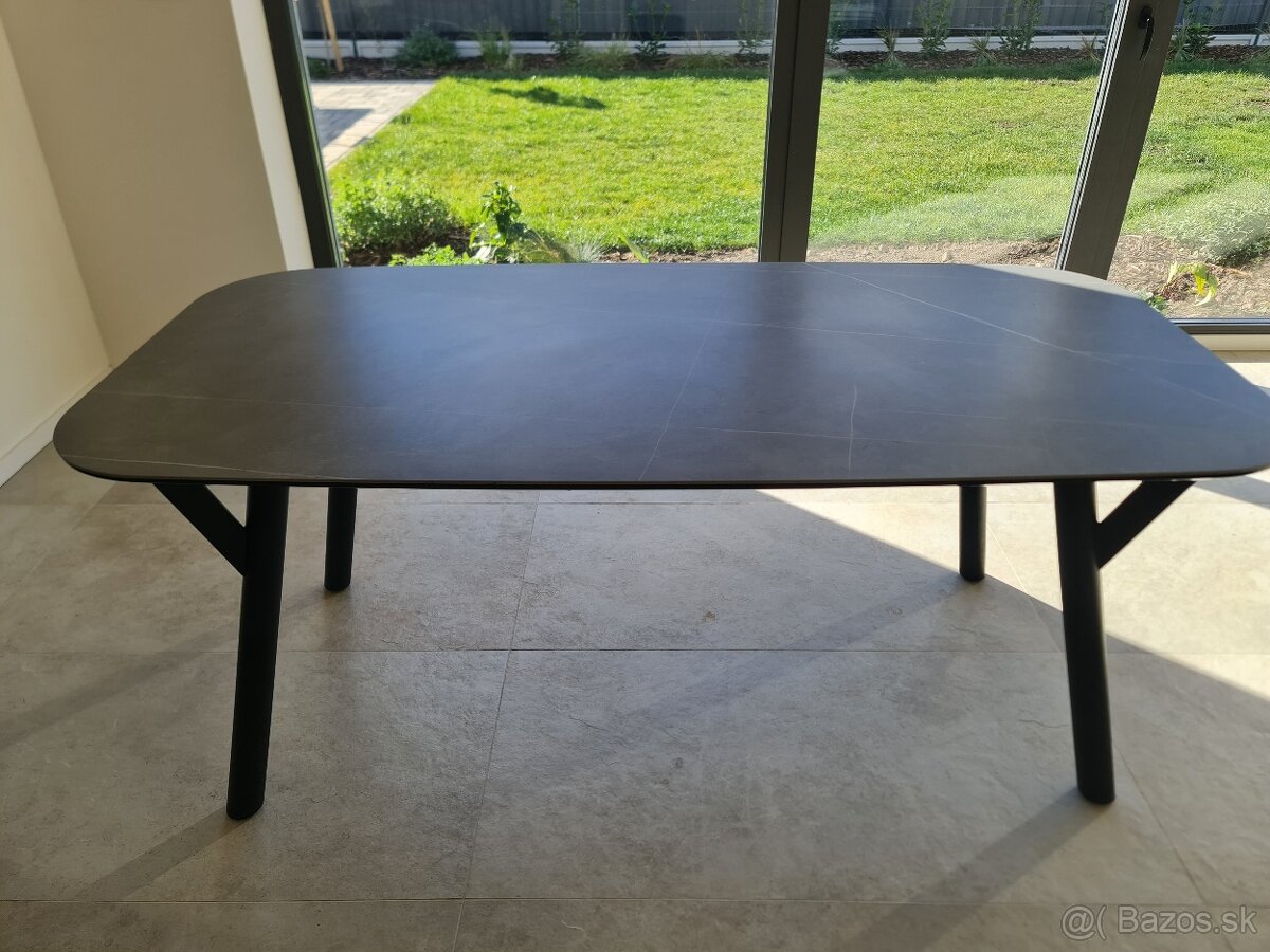 Jedálenský keramický stôl - 3