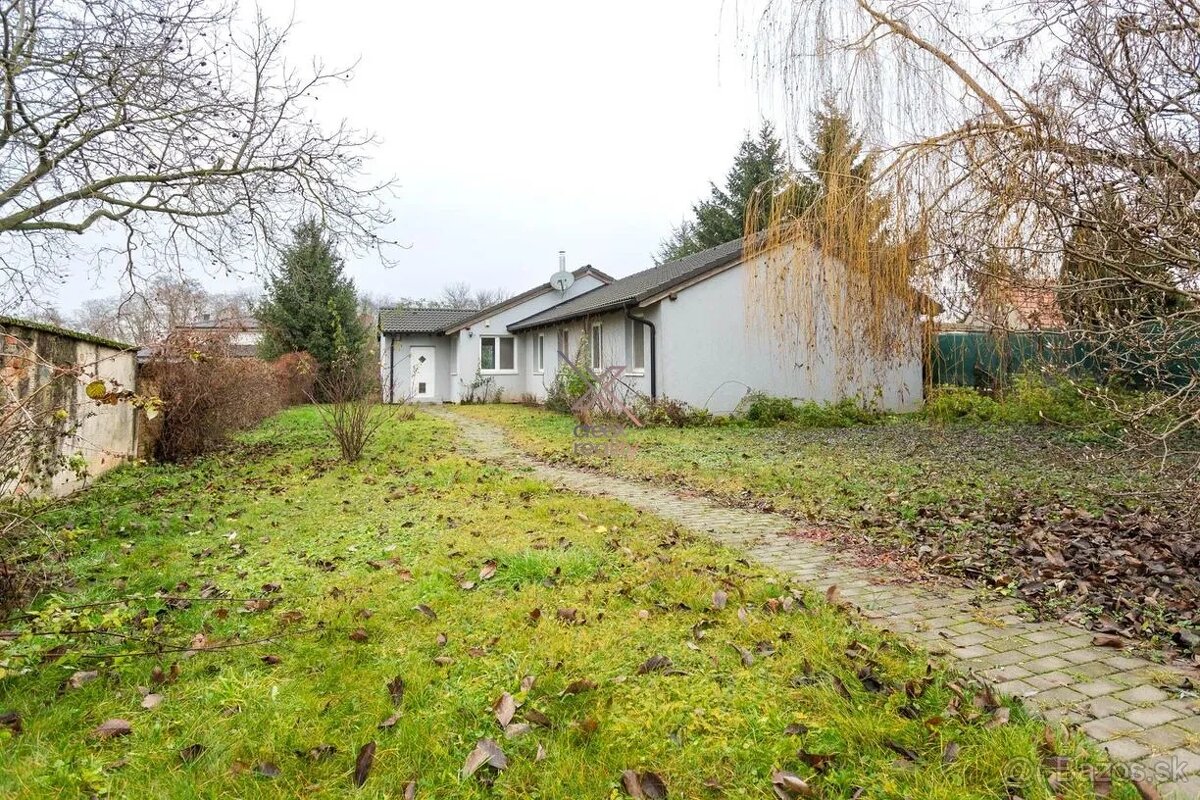 Rodinny dom v obci Malženice - 3