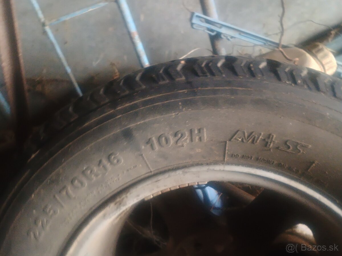 Predám zimné pneumatiky na hliníkovych diskoch - 3