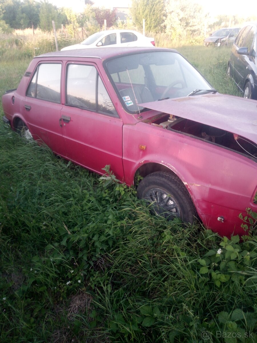 Rozpredám škoda 105 model M 120 L dva kusy na nd - 3