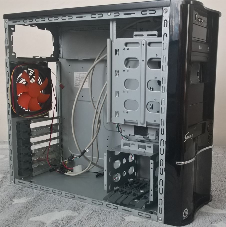 Thermaltake Swing - 3