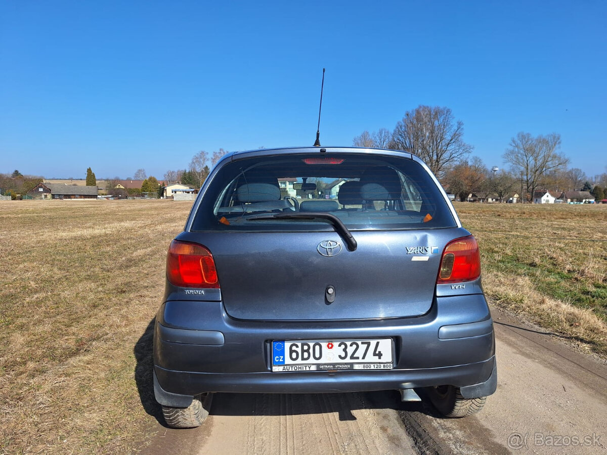 Toyota Yaris 1.0 - 3
