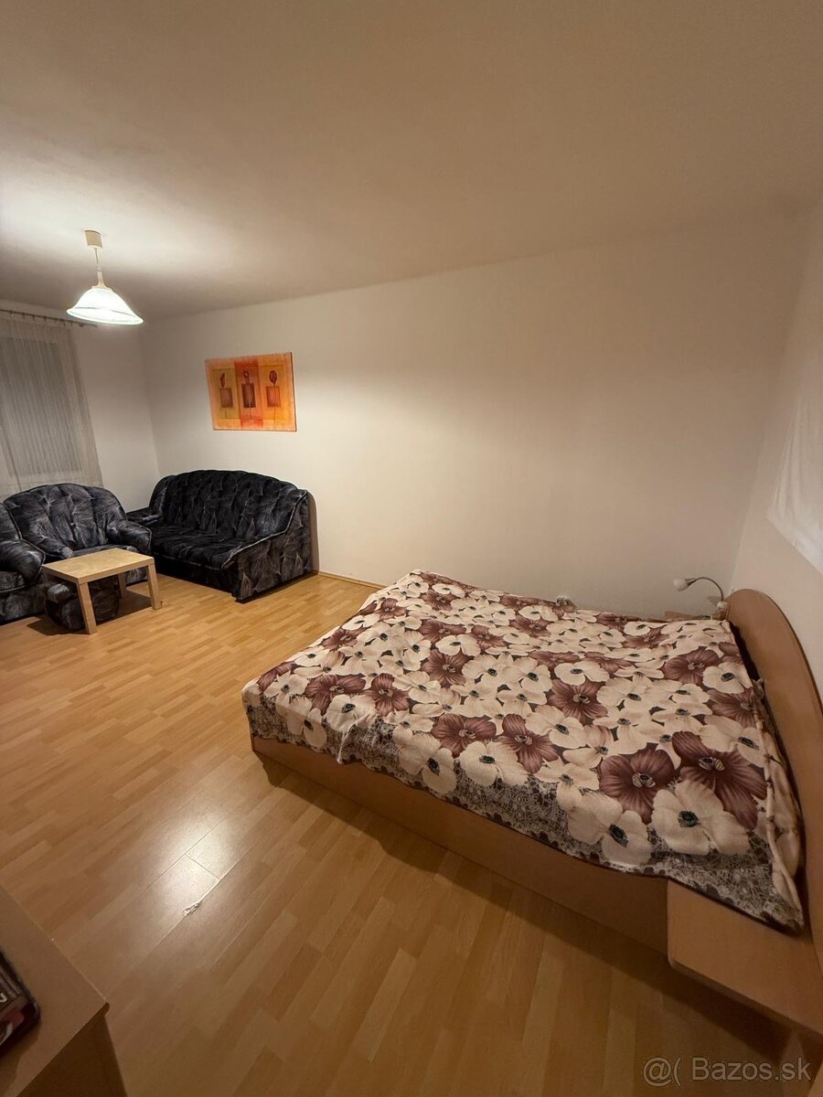 Prenájom 2izboveho bytu v Topoľčanoch - 3