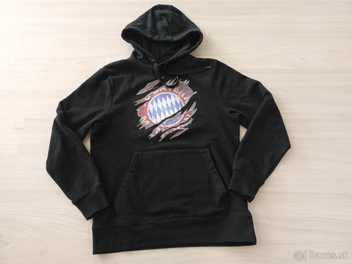 Mikina Bayern Mníchov veľ. S - 3