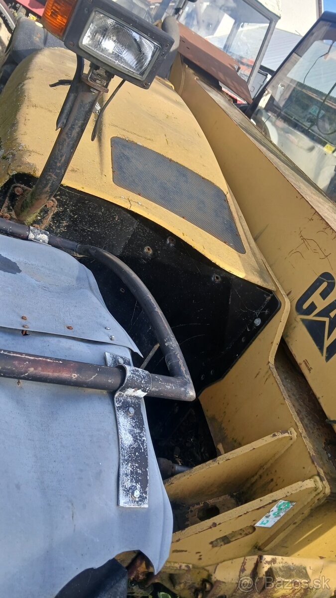 Cat th330b teleskopicky manipulator - 3