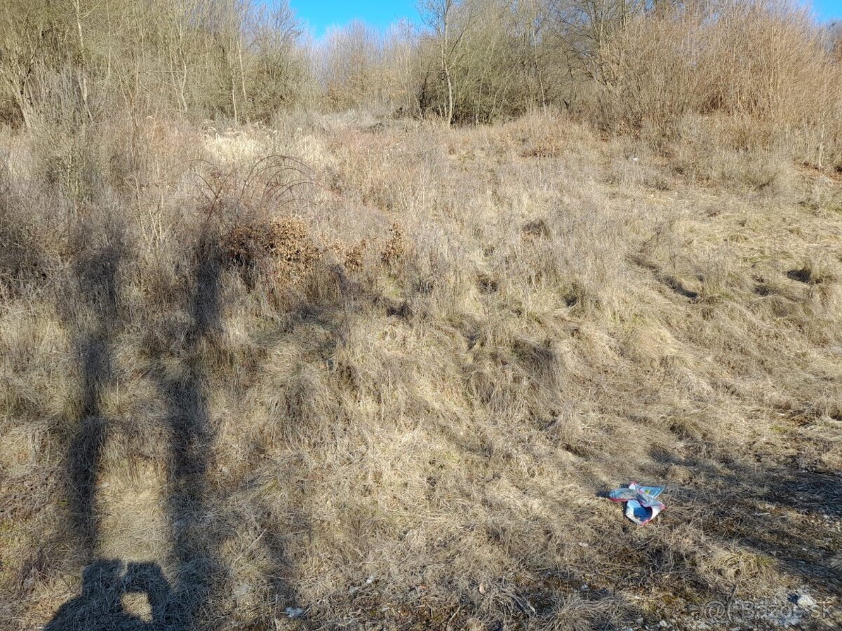 Pekný pozemok na stavbu RD obec Môlča - 3