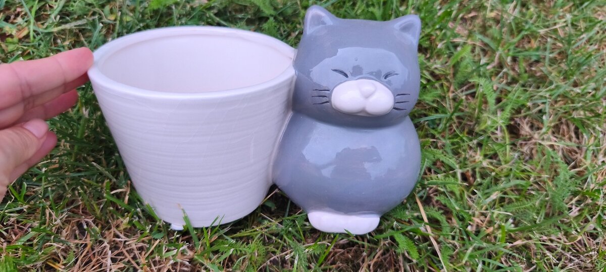 Kvetináč s mačkou - 3
