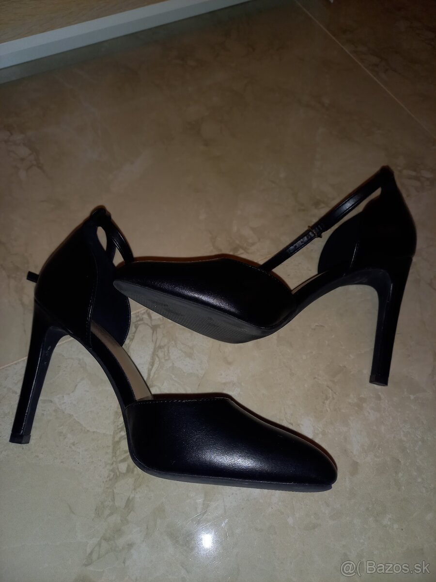 Čierne lodičky s remienkom - 3