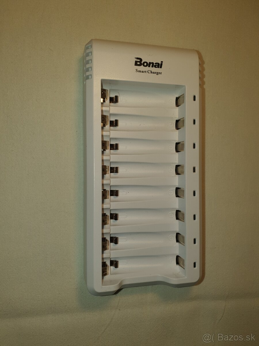 USB NABÍJAČKA Ni-MH AKUMULÁTOROV TYPU AAA / AA - 3