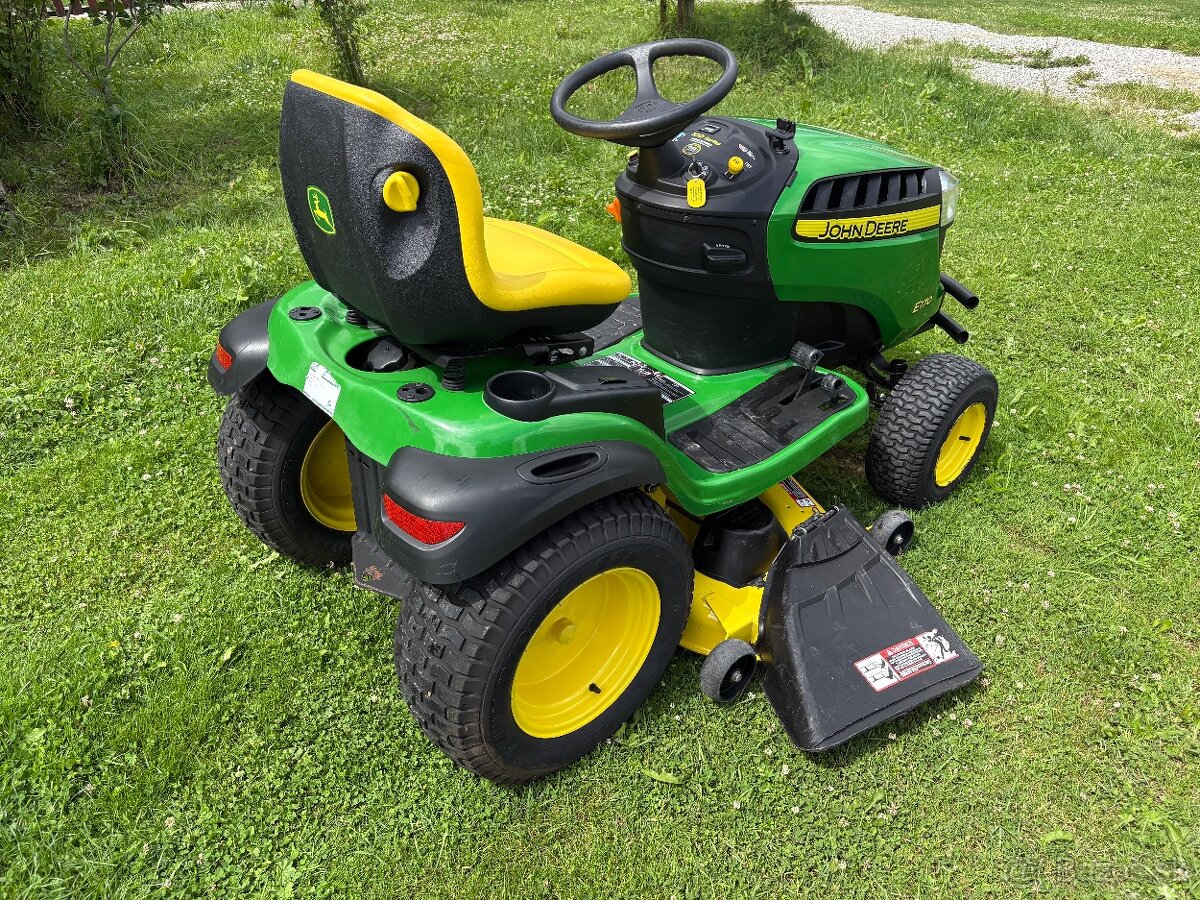 Traktorova Kosačka John deere - 3