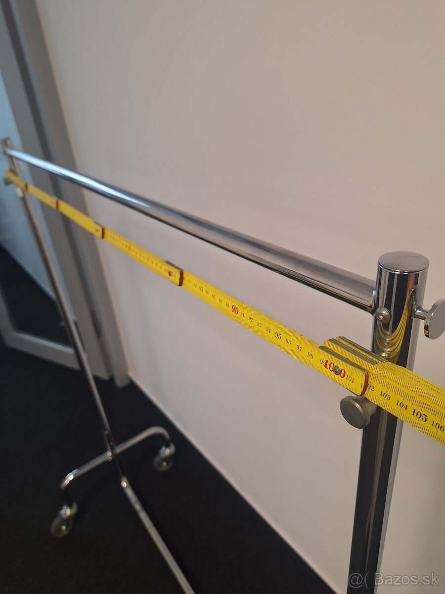 Jednoramenný stojan na vešiaky – položka 35-36 - 3