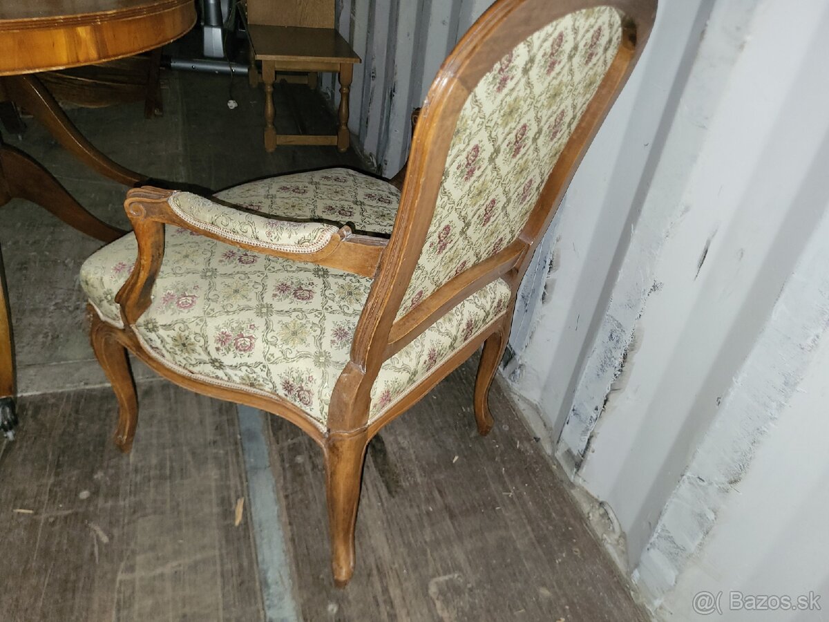 Starožitné kreslo - 3