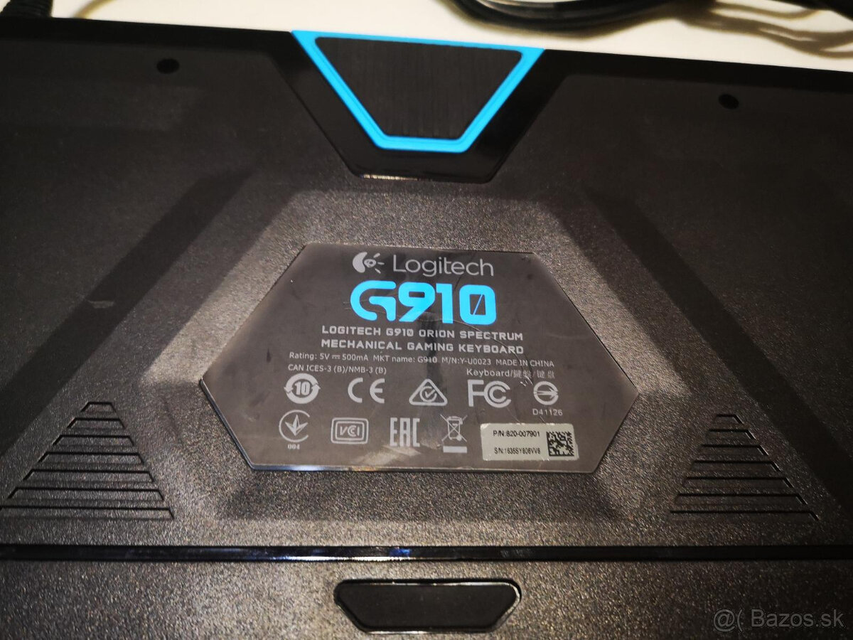 herna klavesnica logitech G910 - 3