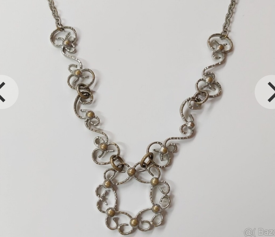 3 ks rôzne krasne bižu nahrdelniky - 3