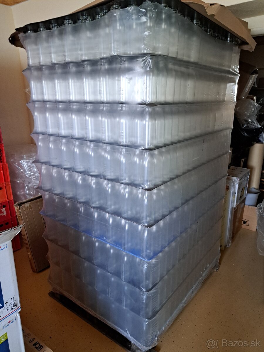 Sklenené 0,5 l fľaše s viečkom o veľkosti T.O. 48 - 3