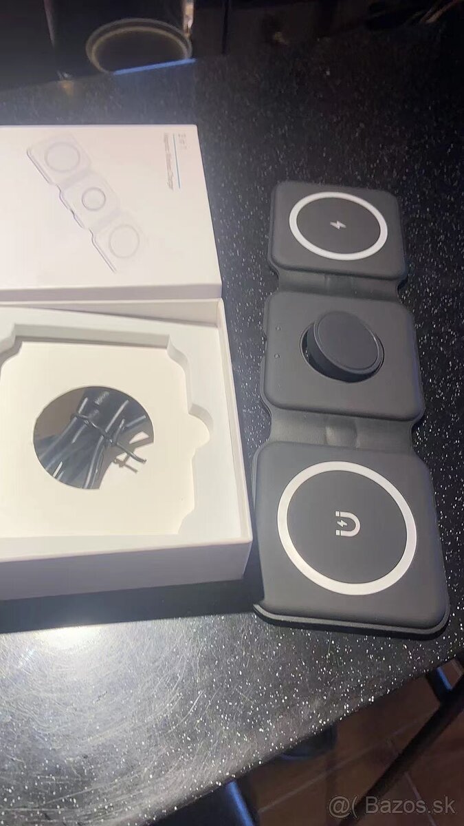 3v1 bezdrôtová nabíjačka – čierna, iPhone/Apple Watch - 3