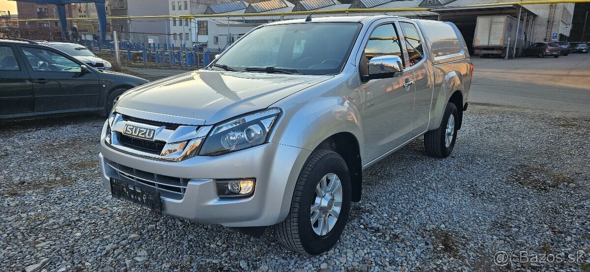 Isuzu D-max Double Cab Custom 4WD A/T - 3