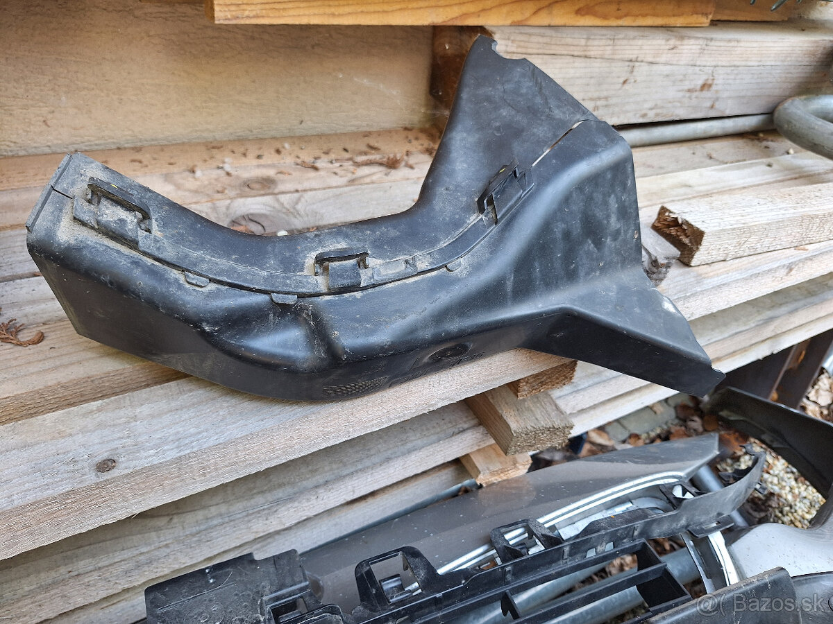 Predám plasty ĽP časť BMW 4 F36 - 3