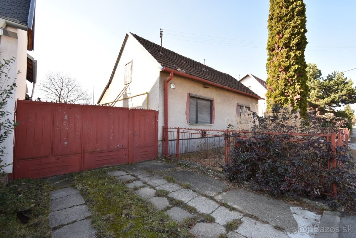 Viničné: rodinný dom postavený na pozemku 854 m2 - 3