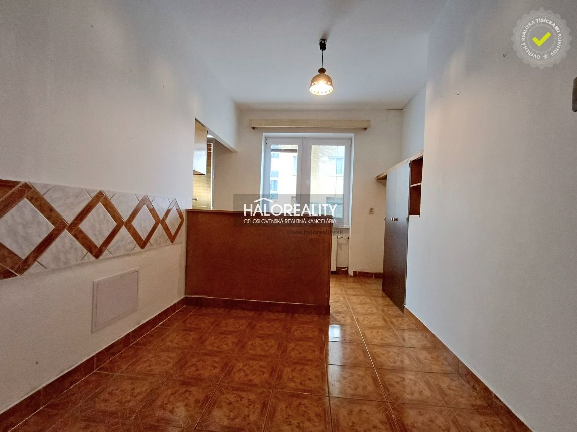 HALO reality - Predaj, dvojizbový byt Púchov, 1. mája - EXKL - 3