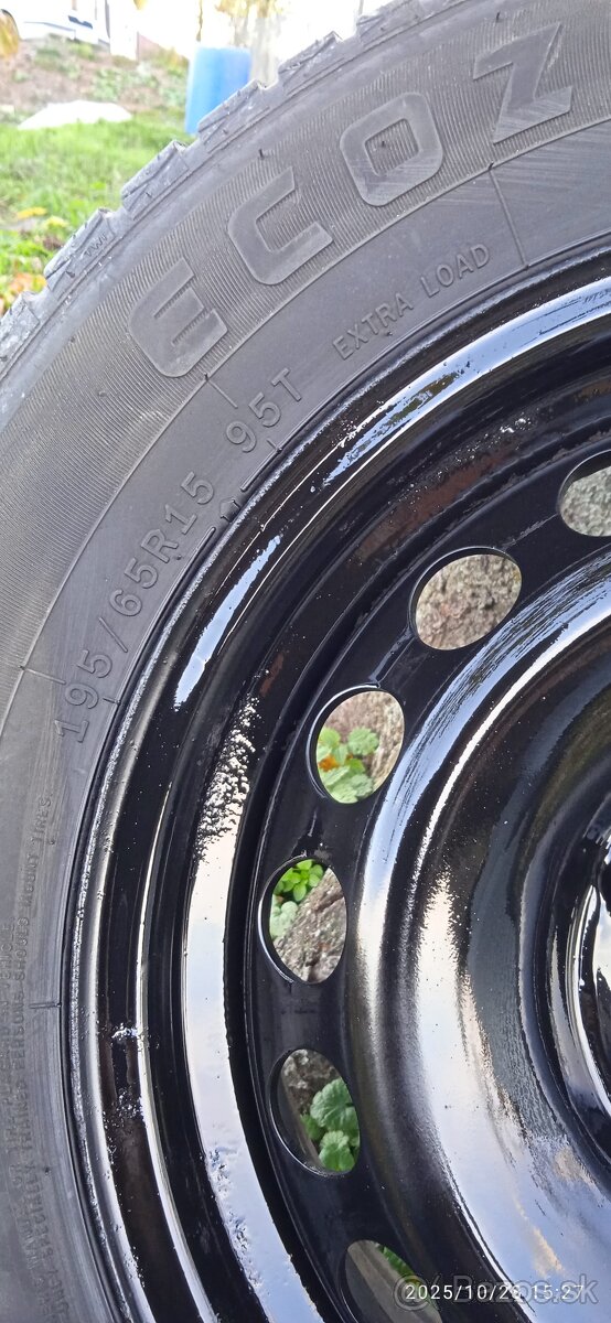 Predám zimné pneumatiky 195/65 r15 5x112 - 3