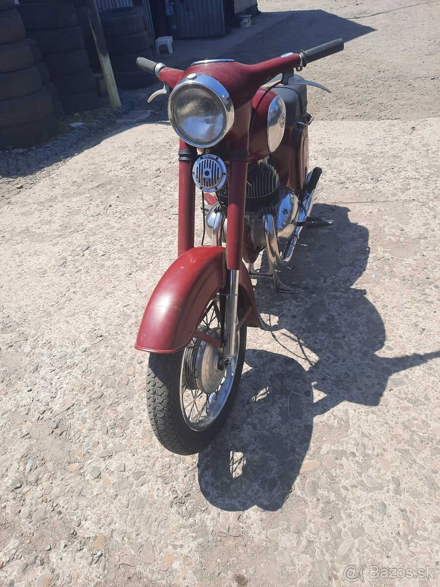 Jawa 350 model 354 - 3