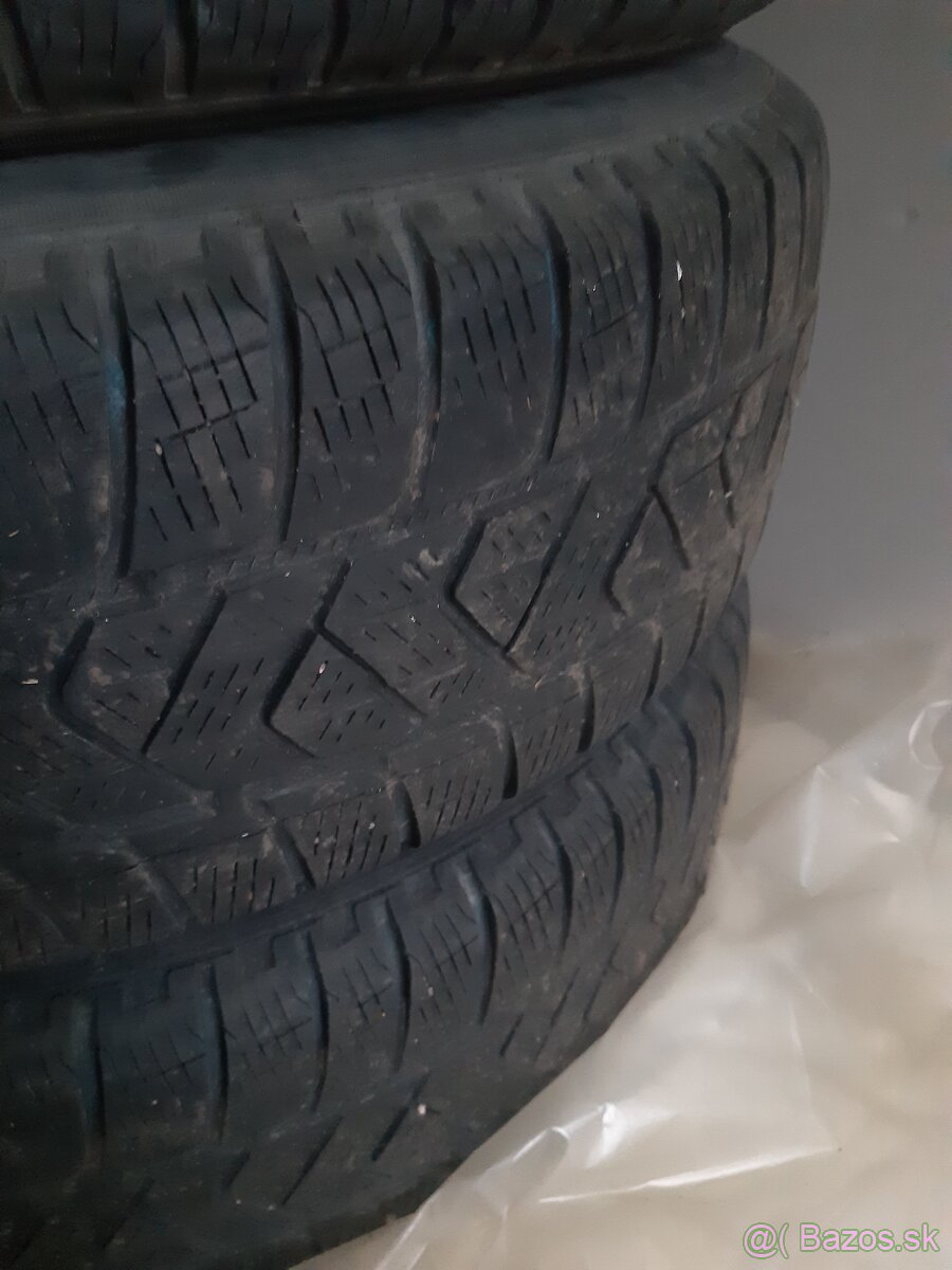 Pirelli 215/70/R16 104H,SUV,pneumatiky - 3