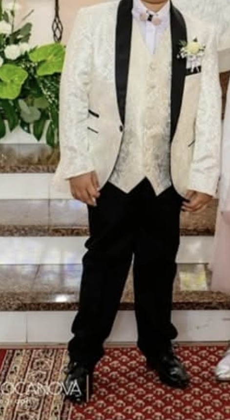 Oblek na 1. Sväté prijímanie - 3