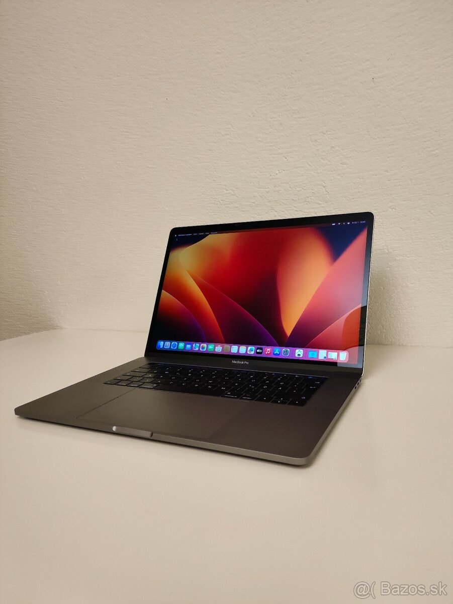MacBook Pro 2017 A1707 i7 | 16GB | 512GB - 3