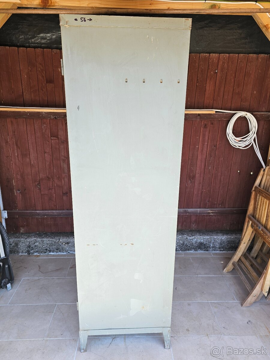 Plechová skrinka - 3