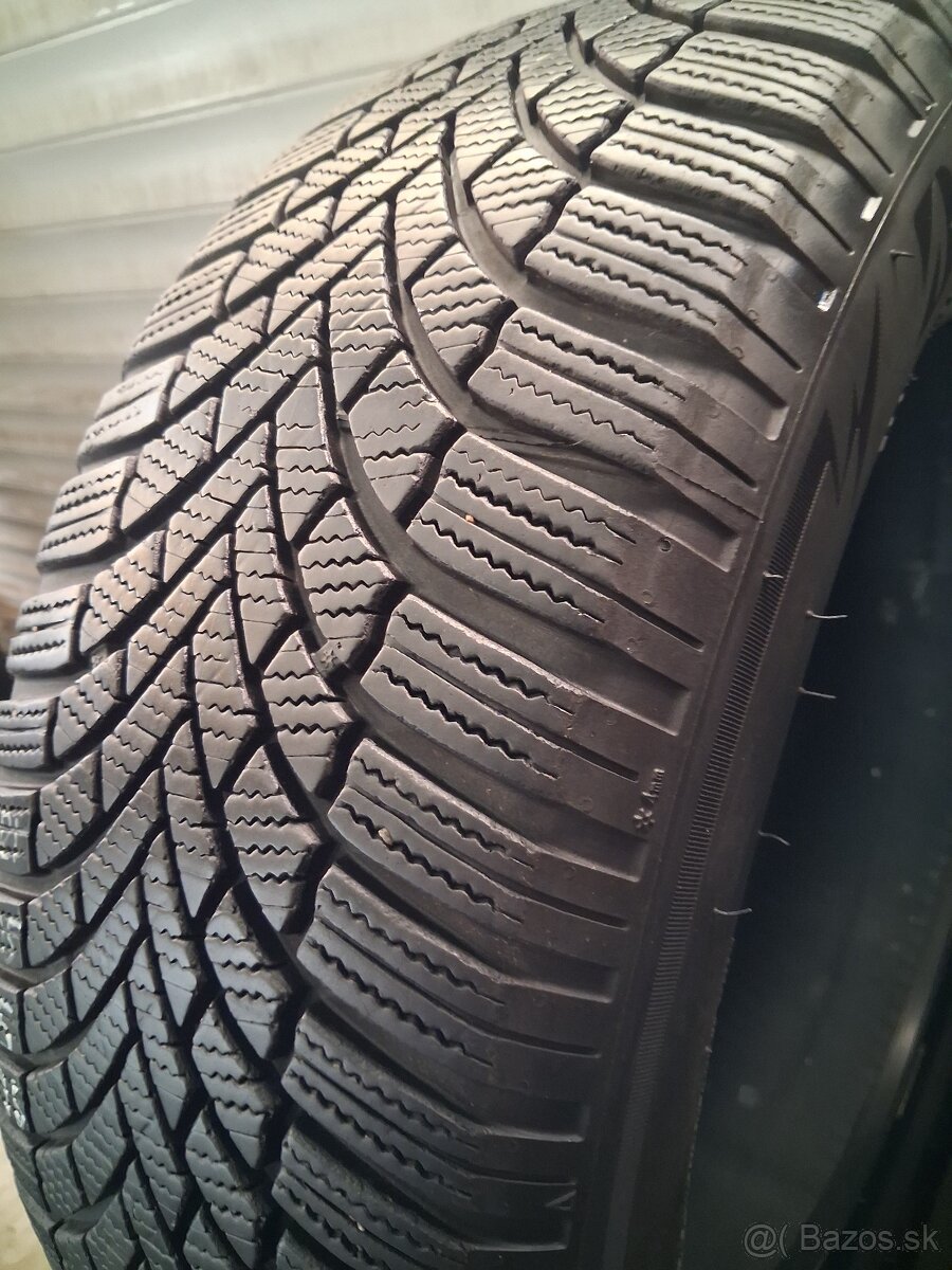 Bridgestone zimné 205/55/R16 - 3