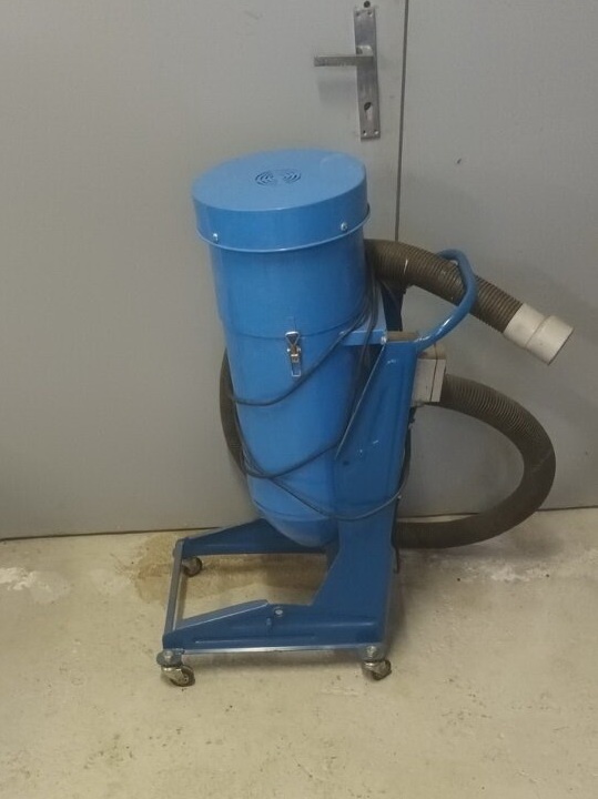 Odsávanie – cyklón (220 V)- vysávač - 3