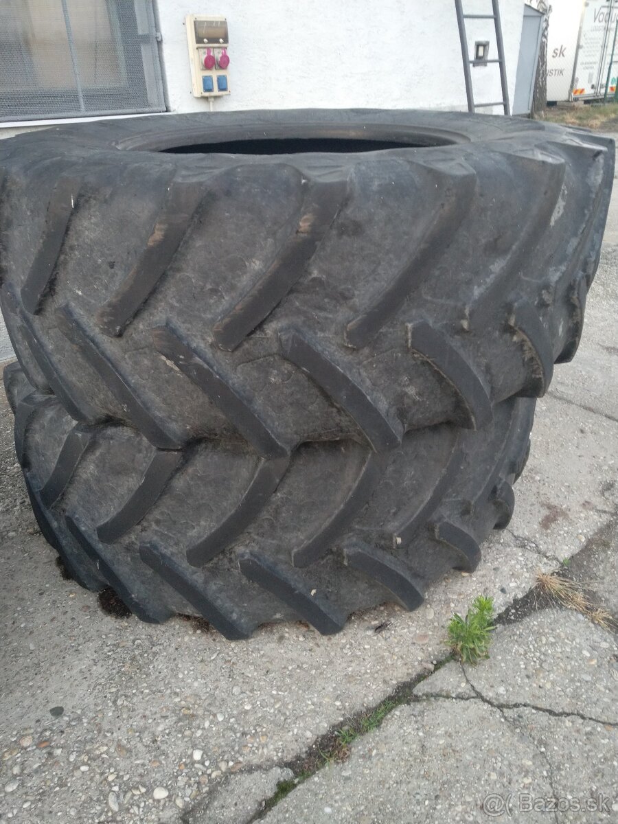 Predám traktorovu pneu 710/70 R42 - 3