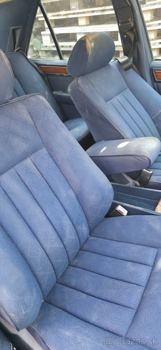 Mercedes w124 modrý interier - 3