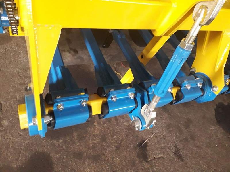 Mechanický sejací stroj Remsintez SRZ - 3