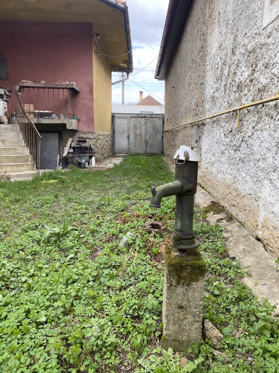 Rodinný dom s garážou v obci Jasov - 3