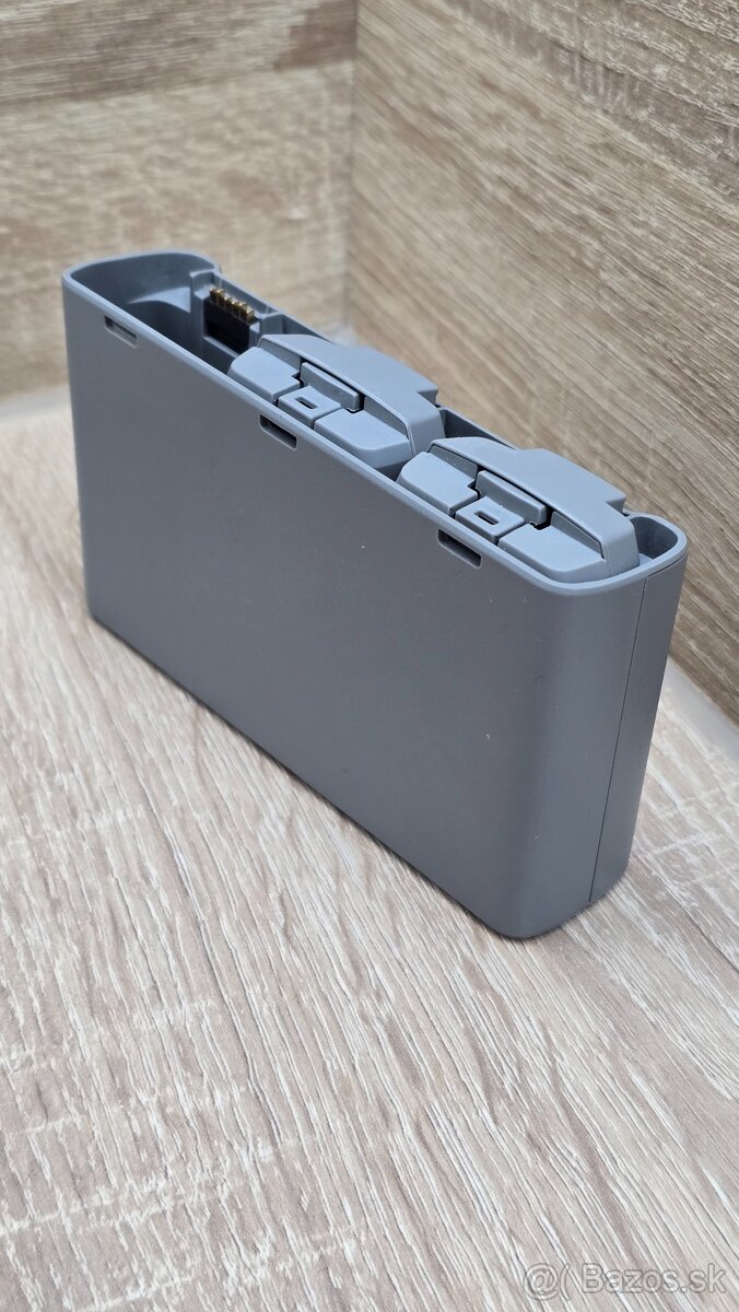 nabijačka a baterie na drony DJI - 3