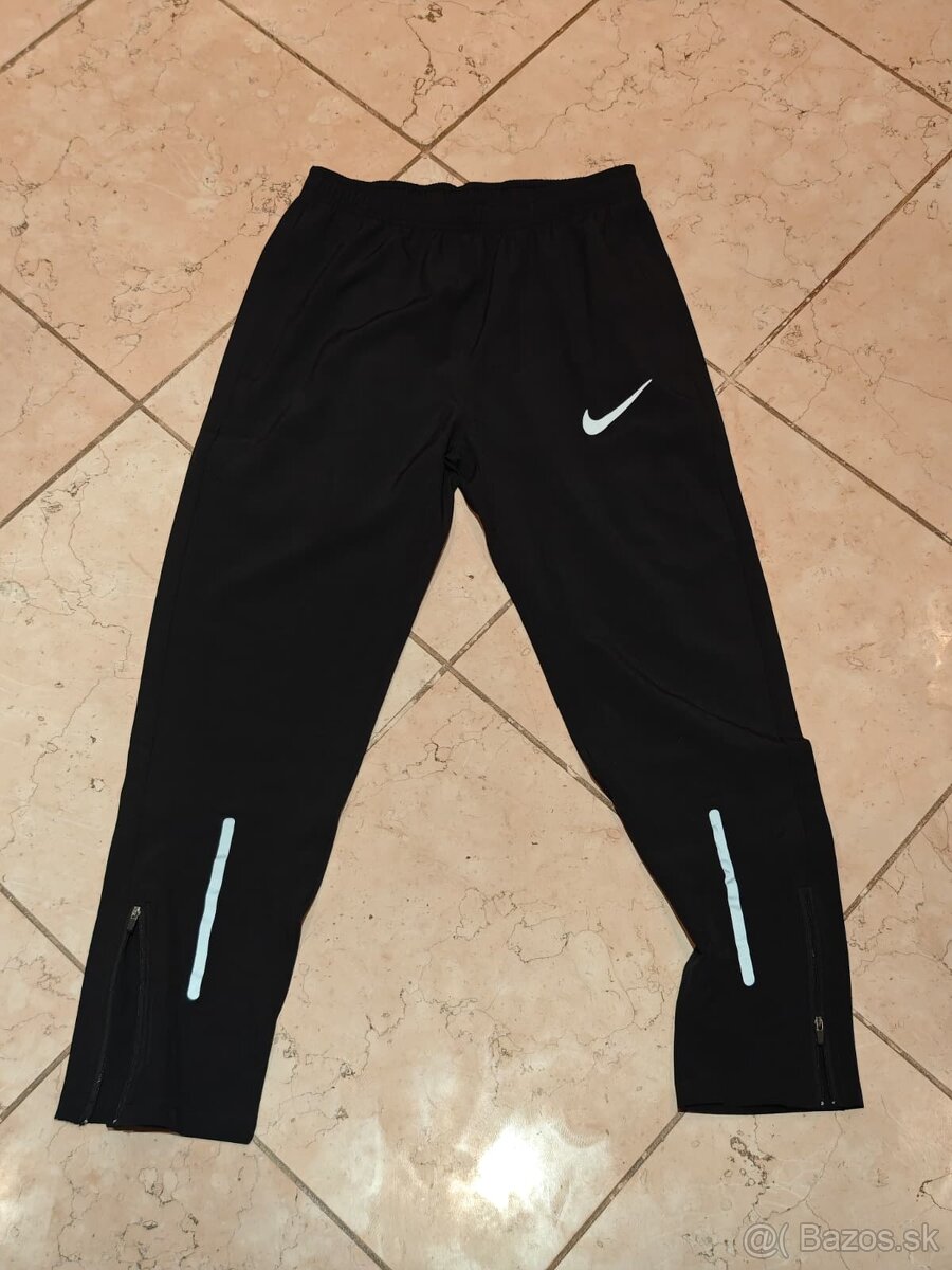 NIKE AeroSwift tepláky na behanie - 3