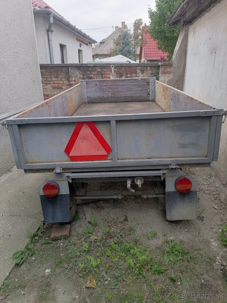 Obojstranne vyklápacia vlečka - 3