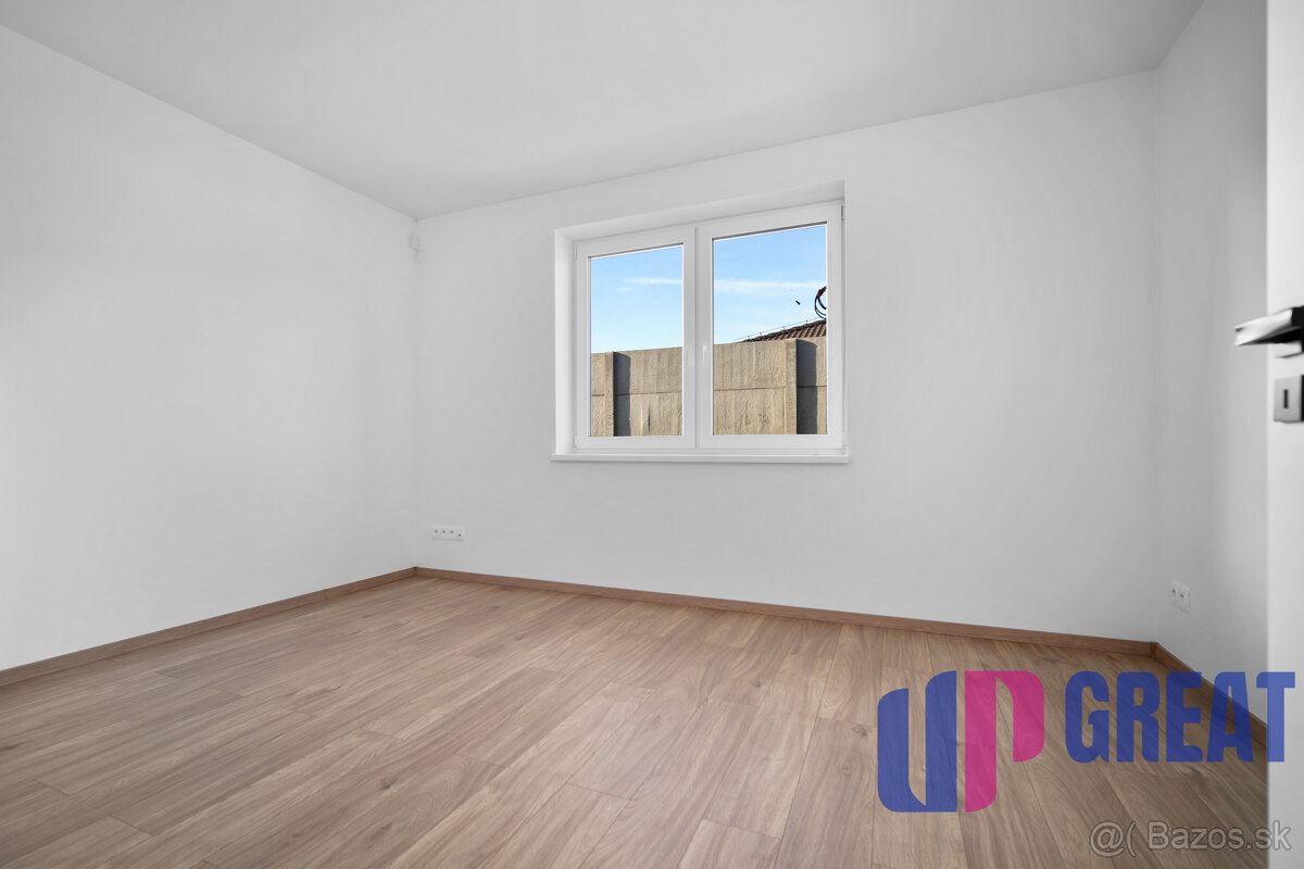 PREDAJ 3 izb. bytov v rodinnom dome, Macov, všetky IS - 3