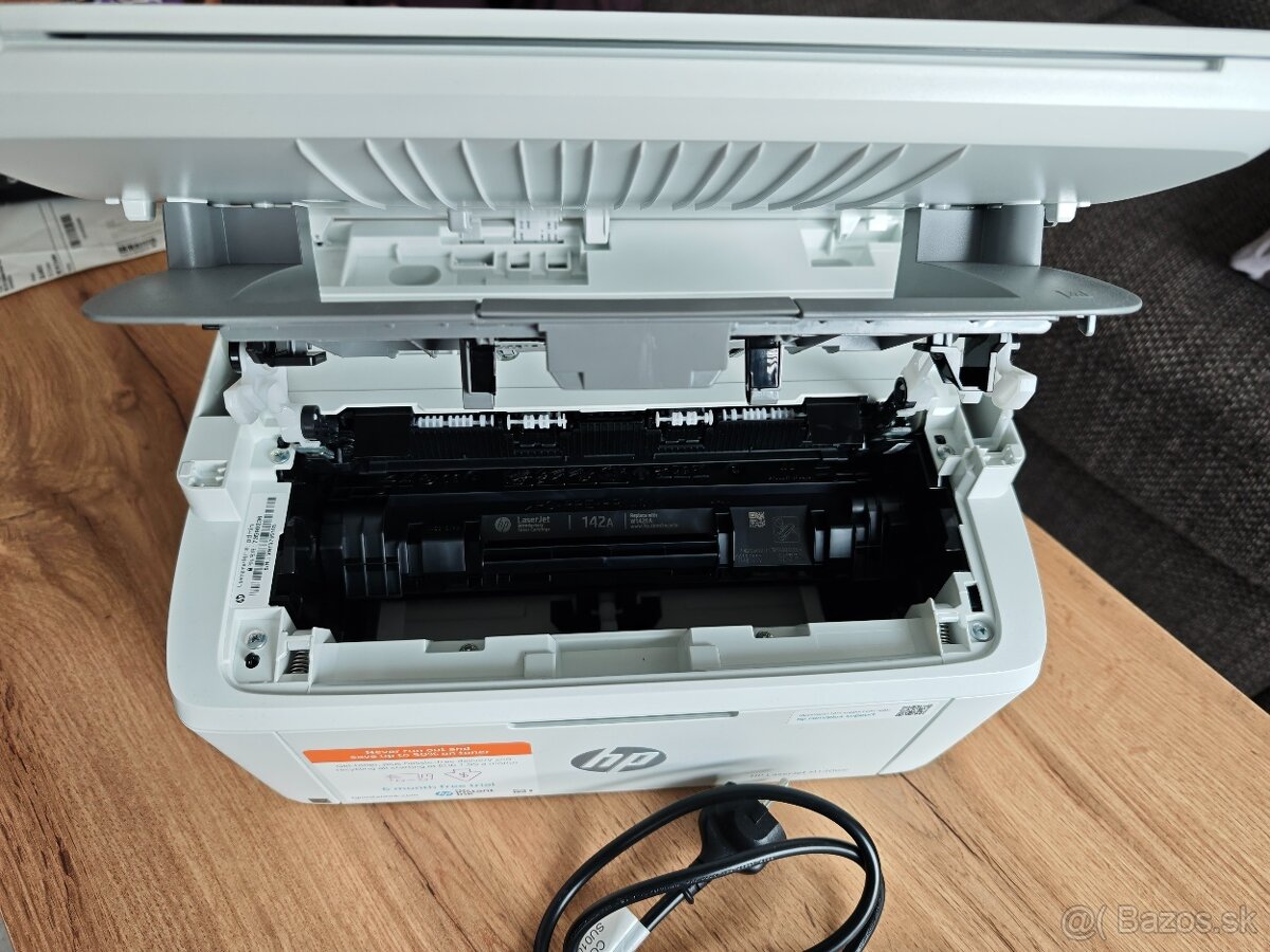 HP LaserJet MFP M140we - 3