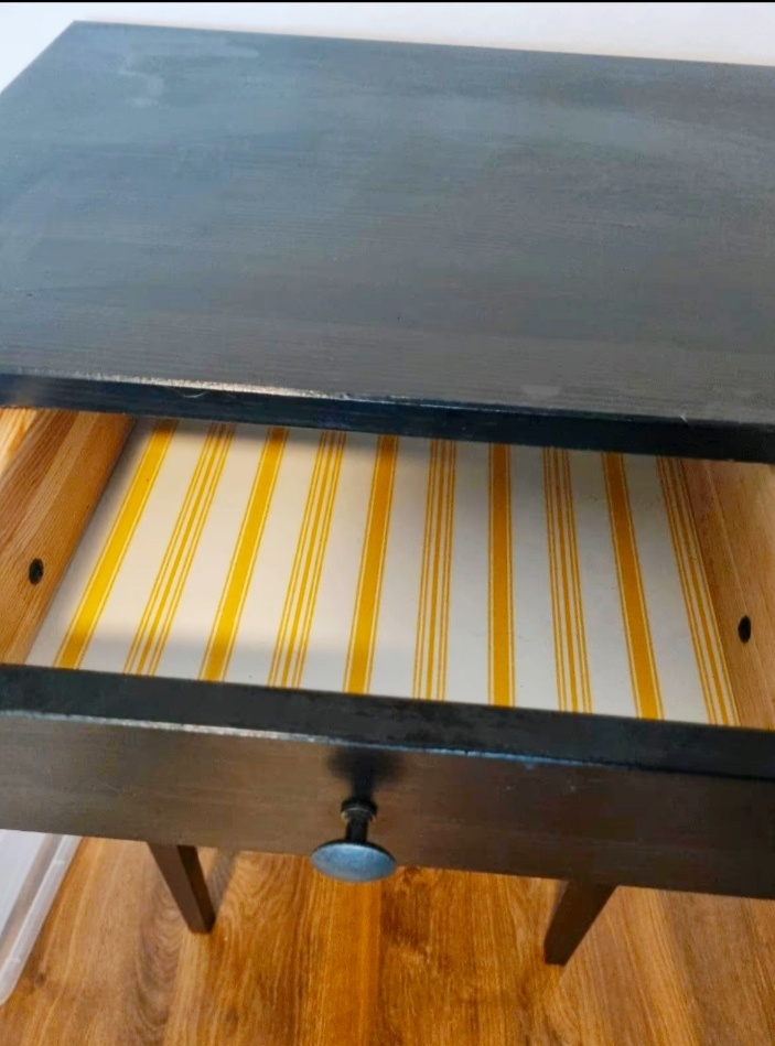 Ikea Hemnes nočný stolík - 3